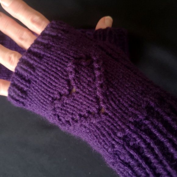 Purple Handmade Valentines Ajour Knit Fingerless Texting Gloves Mittens - Picture 3 of 7